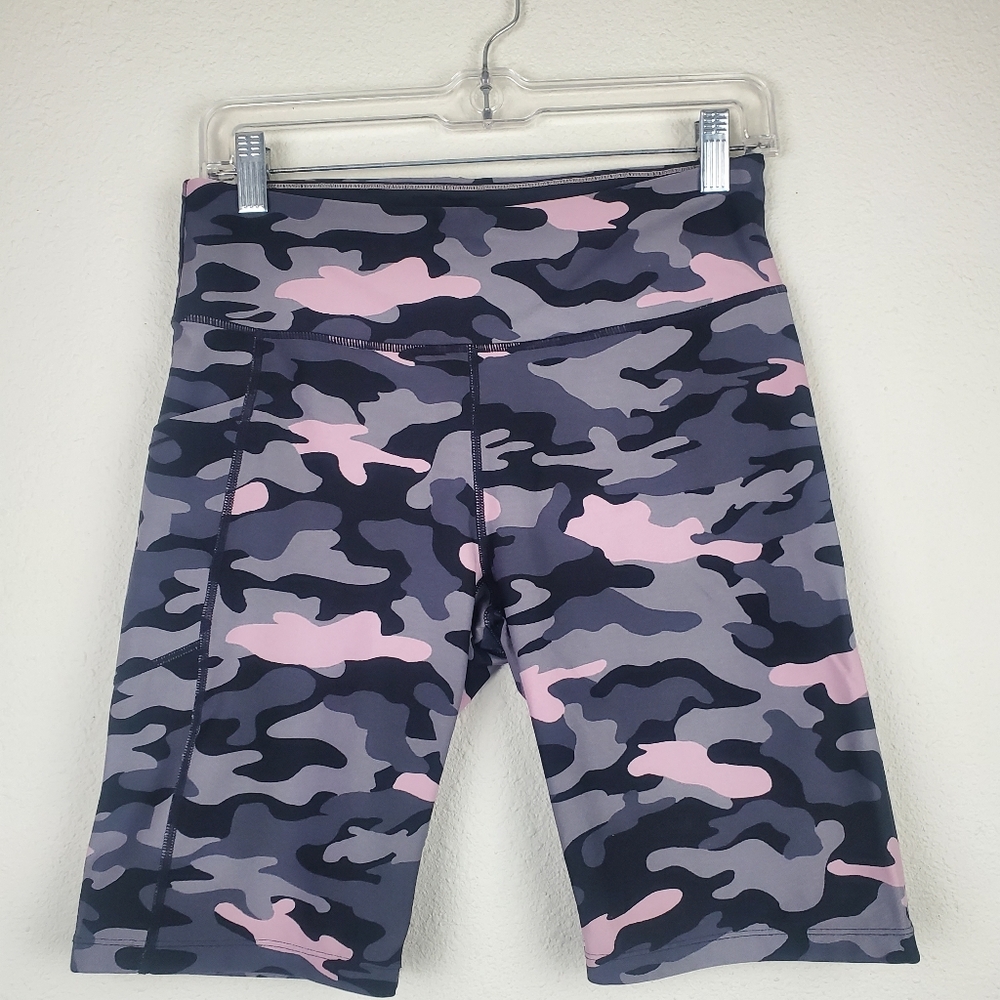 Calvin Klein Camo Print Biker Shorts - Picture 2 of 8